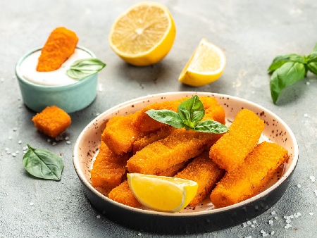Пържени картофени крокети с шунка, сирене и магданоз панирани в яйца, брашно и галета - снимка на рецептата Пържени картофени крокети с шунка, сирене и магданоз панирани в яйца, брашно и галета - снимка на рецептата